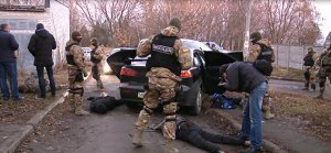 В Днепропетровске задержана группа лиц, совершивших более десятка краж и разбойных нападений на автовладельцев В Днепропетровске задержана группа лиц, совершивших более десятка краж и разбойных нападений на автовладельцев