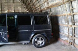 Полицейские обезвредили взрывное устройство, привязанное к днищу автомобиля «Мерседес Гелендваген» Полицейские обезвредили взрывное устройство, привязанное к днищу автомобиля «Мерседес Гелендваген»