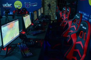 ����������� �� Counter-Strike � DOTA 2