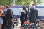В Днепре Владимир Зеленский проехался на троллейбусе по отремонтированному Центральному мосту В Днепре Владимир Зеленский проехался на троллейбусе по отремонтированному Центральному мосту