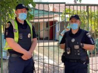 В Кривом Роге полицейские освободили 7-летнего мальчика, которого сожитель матери удерживал на цепи В Кривом Роге полицейские освободили 7-летнего мальчика, которого сожитель матери удерживал на цепи