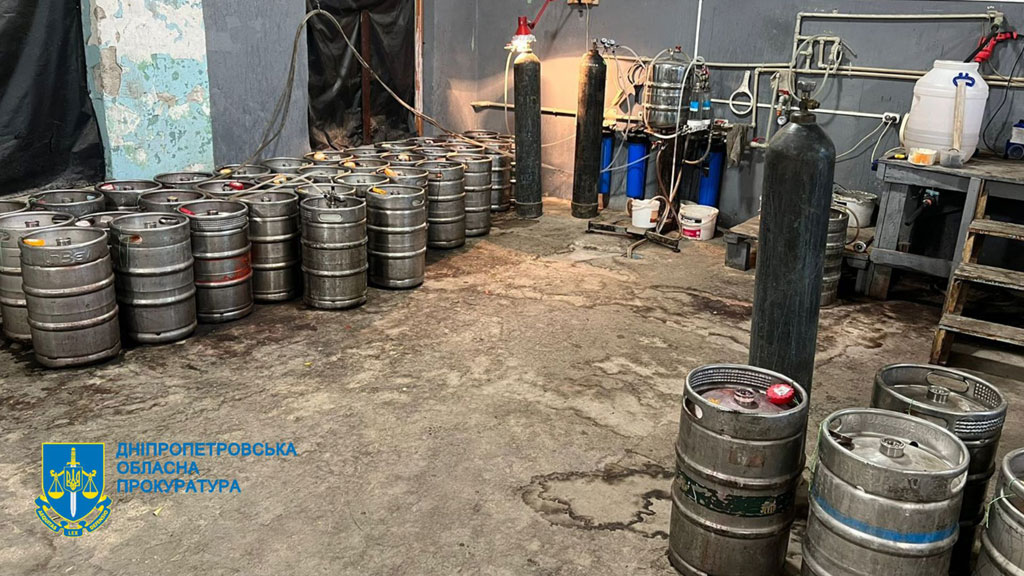 В Днепропетровской области будут судить группу лиц за масштабное подпольное производство алкоголя с миллионными доходами В Днепропетровской области будут судить группу лиц за масштабное подпольное производство алкоголя с миллионными доходами