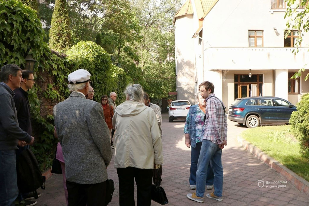 экскурсионный маршрут в Днепре, посвященный деятельности международной организации АРА, которая действенно помогла екатеринославцам пережить массовый искусственный голод 1921–1923 годов экскурсионный маршрут в Днепре, посвященный деятельности международной организации АРА, которая действенно помогла екатеринославцам пережить массовый искусственный голод 1921–1923 годов