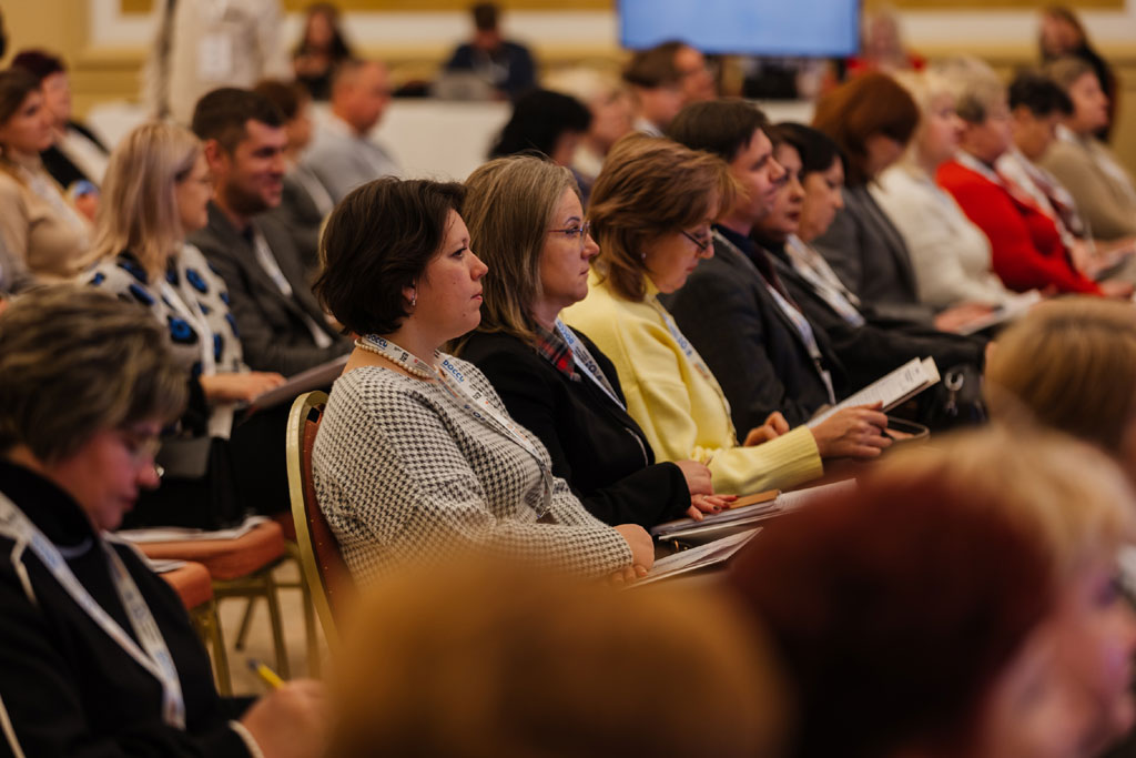 В Днепре состоялось общественное обсуждение реформы старшей школы В Днепре состоялось общественное обсуждение реформы старшей школы