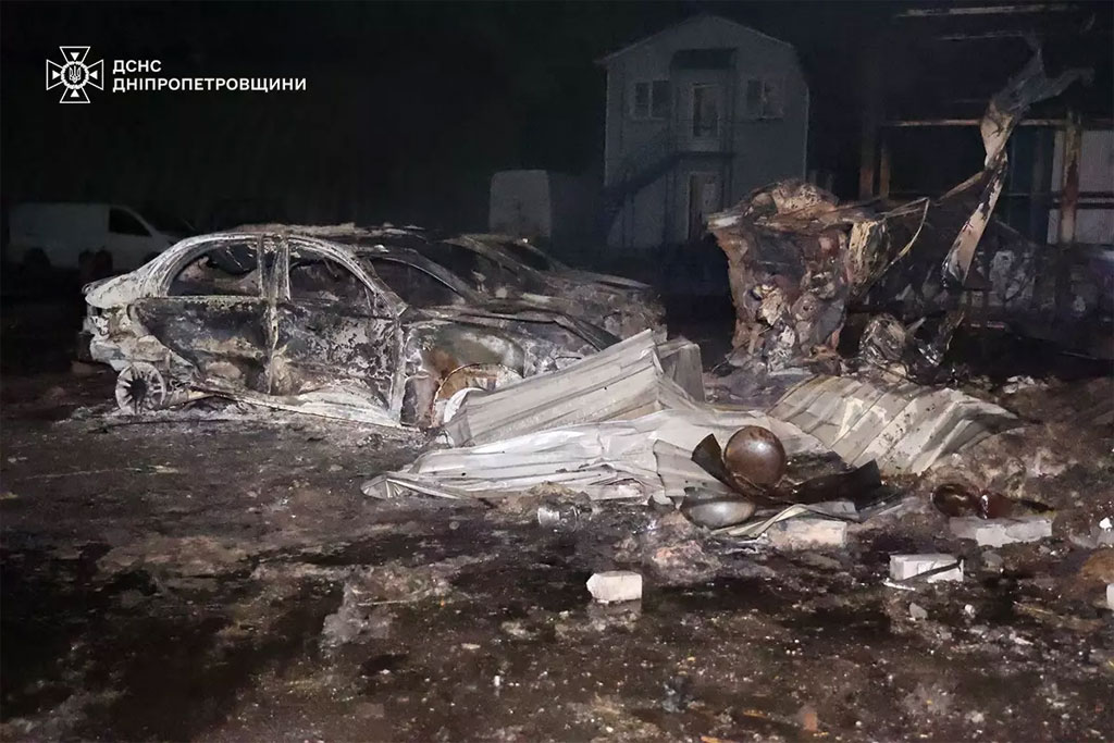 Спасатели ликвидировали последствия ночной российской атаки БпЛА на Днепропетровщину Спасатели ликвидировали последствия ночной российской атаки БпЛА на Днепропетровщину