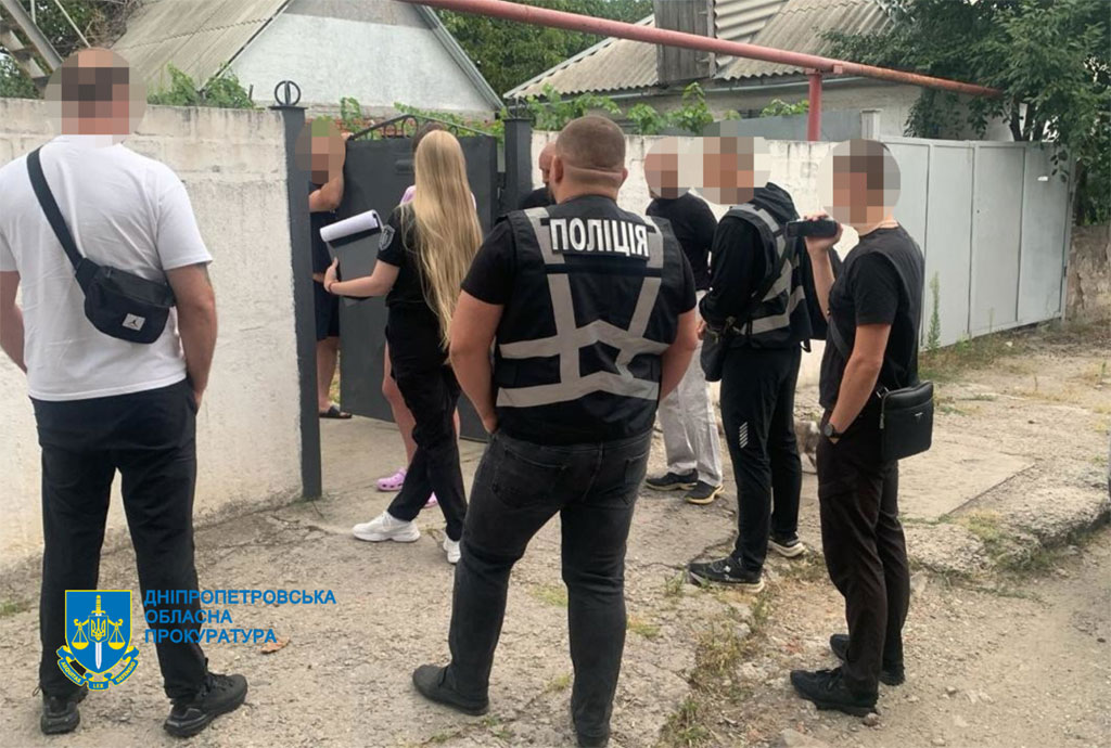 Незаконная порубка деревьев с убытком 1,4 млн. грн. на Днепропетровщине – разоблачен полицейский и четыре соучастника Незаконная порубка деревьев с убытком 1,4 млн. грн. на Днепропетровщине – разоблачен полицейский и четыре соучастника