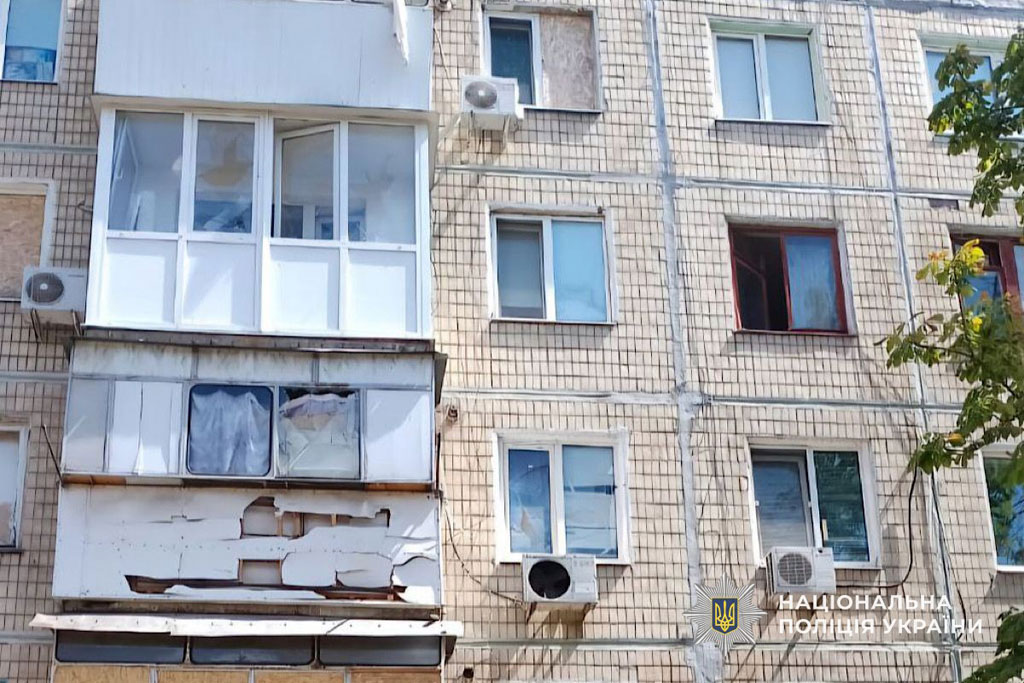 Враг продолжает бить по прифронтовым регионам Днепропетровщины: следователи собирают вещественные доказательства на местах обстрелов Враг продолжает бить по прифронтовым регионам Днепропетровщины: следователи собирают вещественные доказательства на местах обстрелов