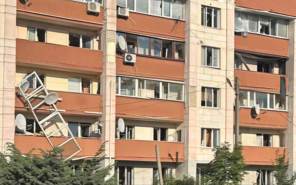 Враг продолжает бить по прифронтовым регионам Днепропетровщины: следователи собирают вещественные доказательства на местах обстрелов Враг продолжает бить по прифронтовым регионам Днепропетровщины: следователи собирают вещественные доказательства на местах обстрелов