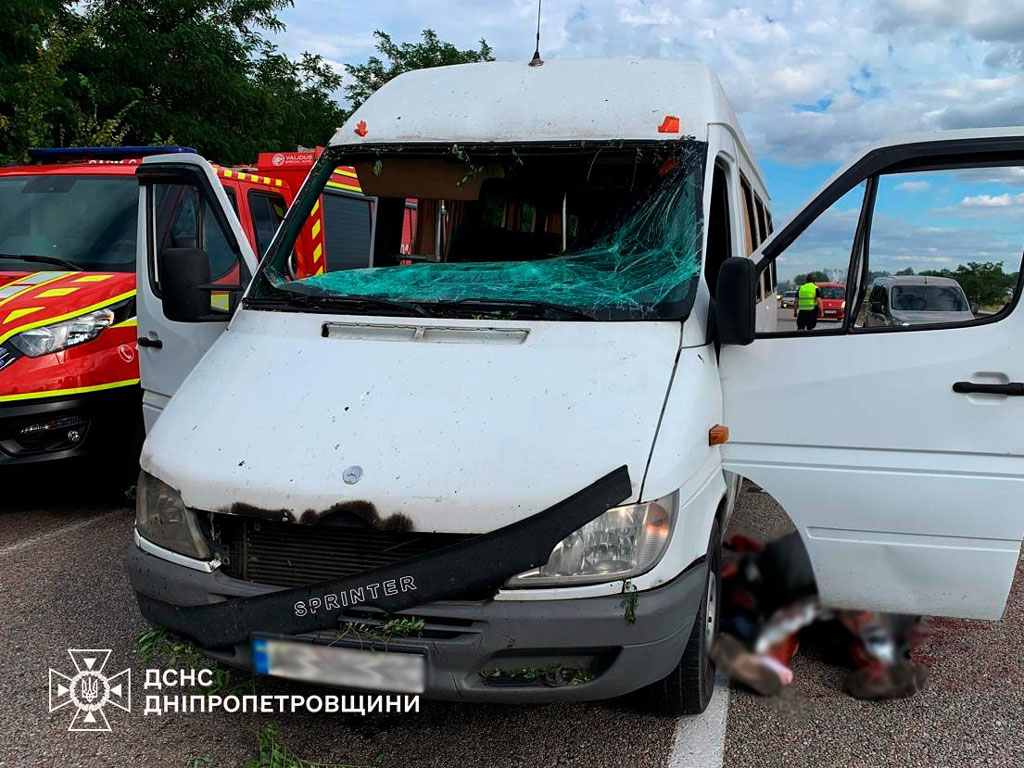 Днем 15 августа российские войска нанесли ракетный удар по территории Днепровского района Днем 15 августа российские войска нанесли ракетный удар по территории Днепровского района
