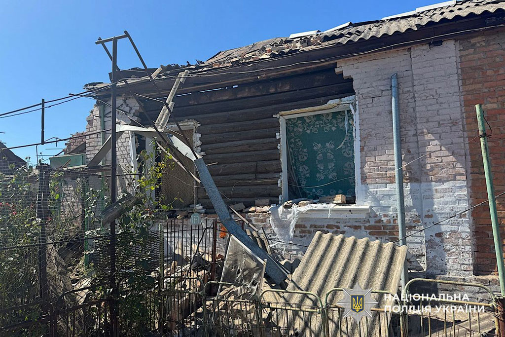 На Днепропетровщине из-за вражеских обстрелов один человек погиб, трое получили ранения: полиция документирует последствия военных преступлений россиян На Днепропетровщине из-за вражеских обстрелов один человек погиб, трое получили ранения: полиция документирует последствия военных преступлений россиян