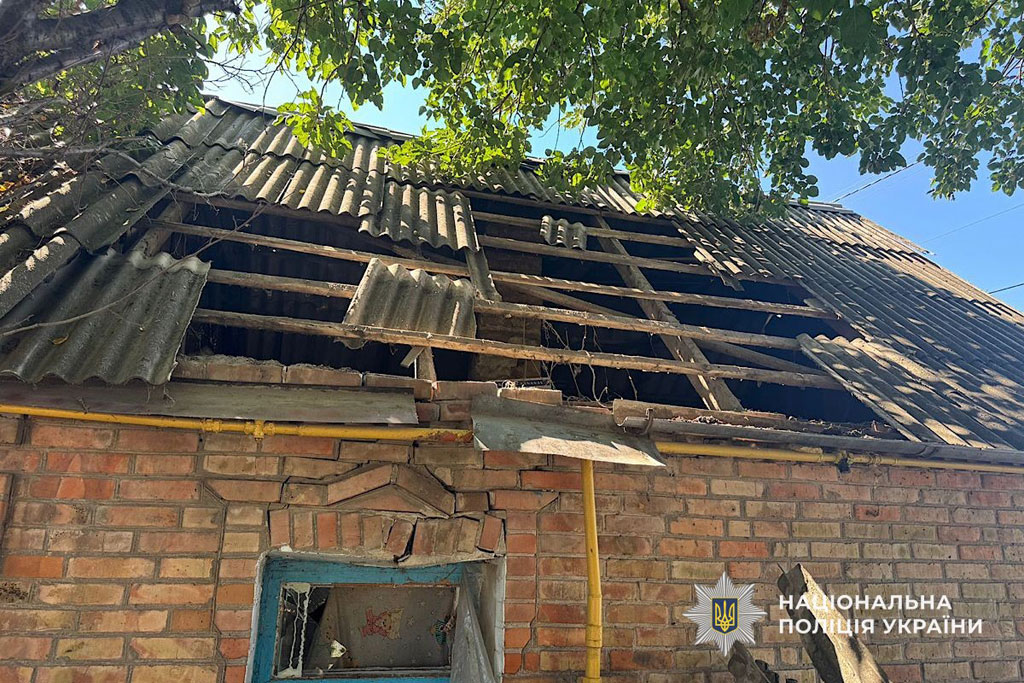 На Днепропетровщине из-за вражеских обстрелов один человек погиб, трое получили ранения: полиция документирует последствия военных преступлений россиян На Днепропетровщине из-за вражеских обстрелов один человек погиб, трое получили ранения: полиция документирует последствия военных преступлений россиян