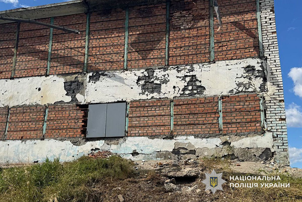 На Днепропетровщине из-за вражеских обстрелов один человек погиб, трое получили ранения: полиция документирует последствия военных преступлений россиян На Днепропетровщине из-за вражеских обстрелов один человек погиб, трое получили ранения: полиция документирует последствия военных преступлений россиян