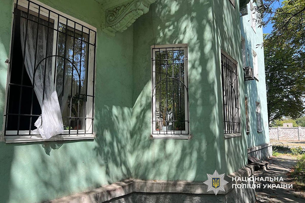 Пытался обокрасть квартиру: полиция Днепра задержала подозреваемого на месте преступления Пытался обокрасть квартиру: полиция Днепра задержала подозреваемого на месте преступления