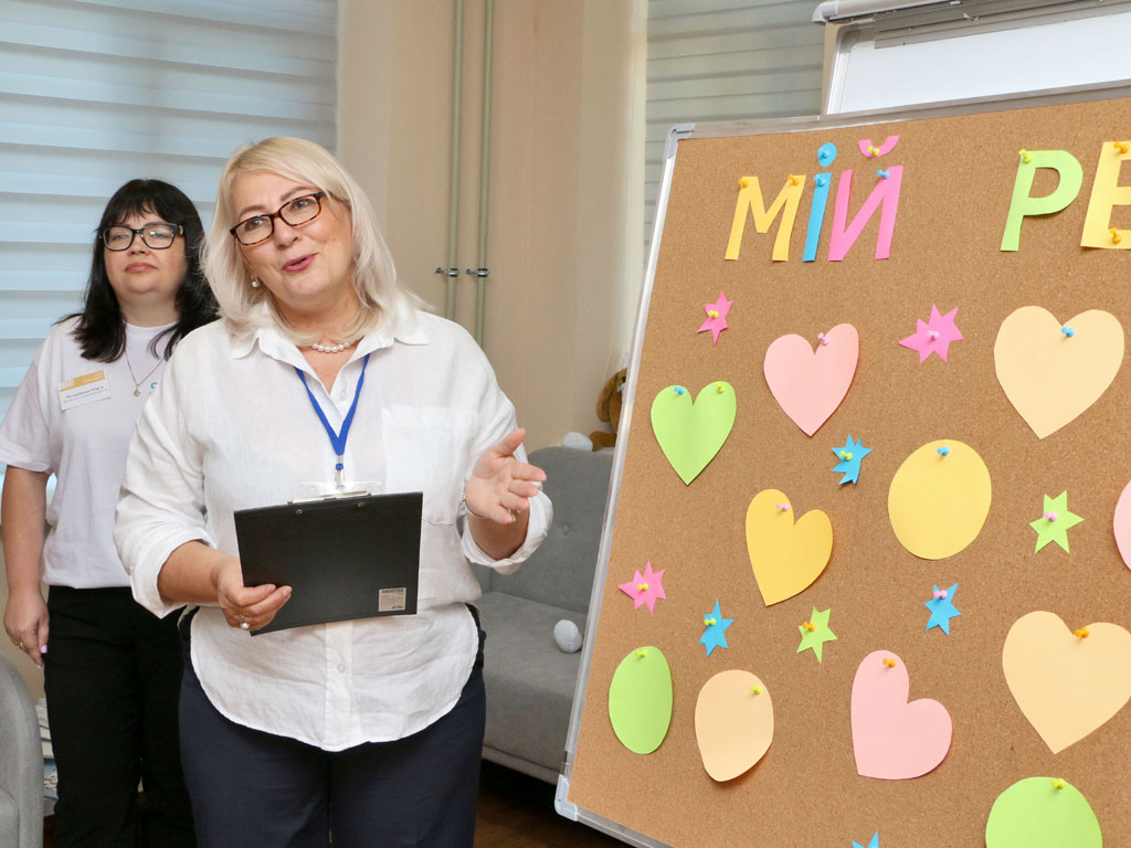 Еще 36 семей переселенцев из Мариуполя получили жилье в Днепре Еще 36 семей переселенцев из Мариуполя получили жилье в Днепре