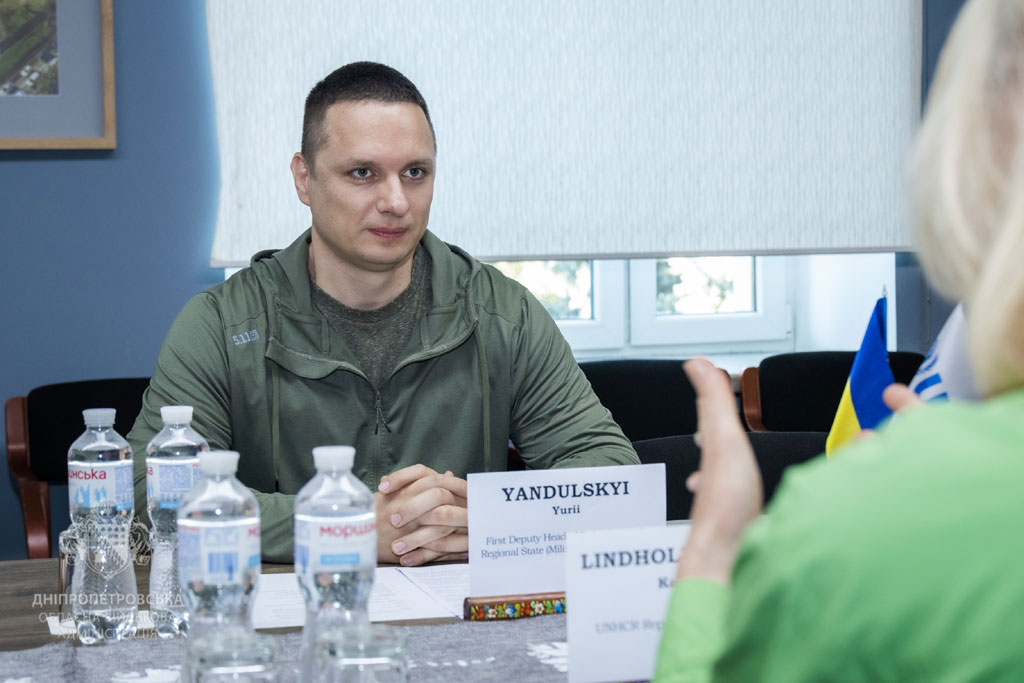 Поддержка транзитных центров и помощь людям: команда ОВА встретилась с делегацией УВКБ ООН в Украине Поддержка транзитных центров и помощь людям: команда ОВА встретилась с делегацией УВКБ ООН в Украине