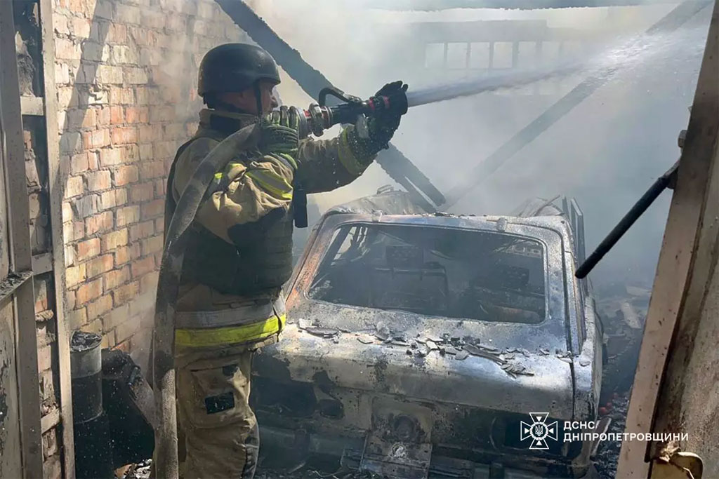 На Днепропетровщине из-за вражеских обстрелов один человек погиб, 11 получили ранения: по фактам военных преступлений РФ полицейские открыли уголовные производства На Днепропетровщине из-за вражеских обстрелов один человек погиб, 11 получили ранения: по фактам военных преступлений РФ полицейские открыли уголовные производства