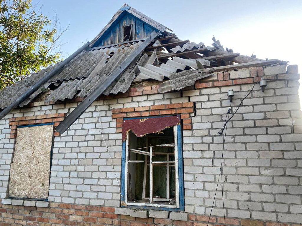 На Днепропетровщине из-за вражеских обстрелов один человек погиб, 11 получили ранения: по фактам военных преступлений РФ полицейские открыли уголовные производства На Днепропетровщине из-за вражеских обстрелов один человек погиб, 11 получили ранения: по фактам военных преступлений РФ полицейские открыли уголовные производства