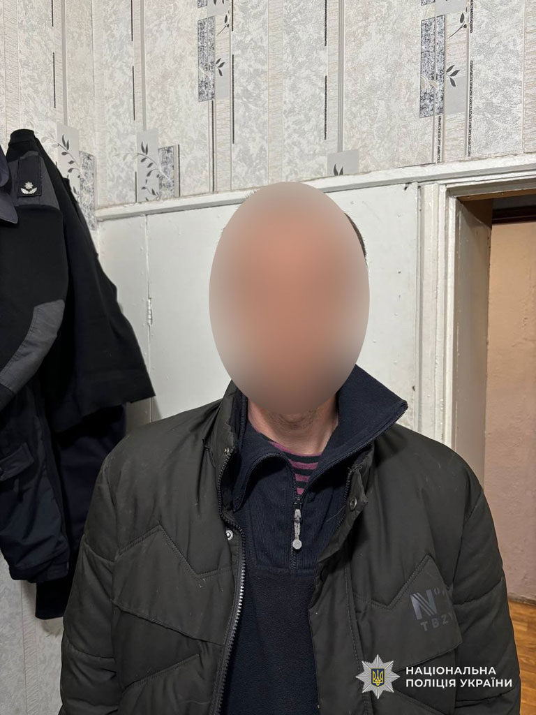 Напал на женщину возле железнодорожного вокзала: полицейские г. Синельниково задержали грабителя Напал на женщину возле железнодорожного вокзала: полицейские г. Синельниково задержали грабителя