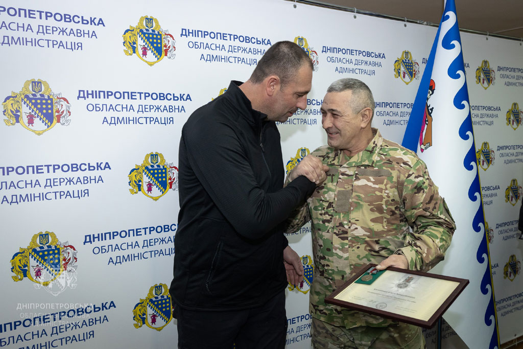На Днепропетровщине волонтерам вручили государственные и областные знаки отличия На Днепропетровщине волонтерам вручили государственные и областные знаки отличия