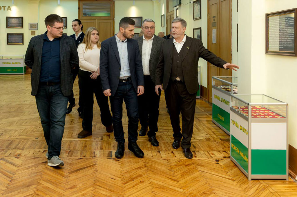 В Университете таможенного дела и финансов в Днепре открылся украинско-греческий центр В Университете таможенного дела и финансов в Днепре открылся украинско-греческий центр
