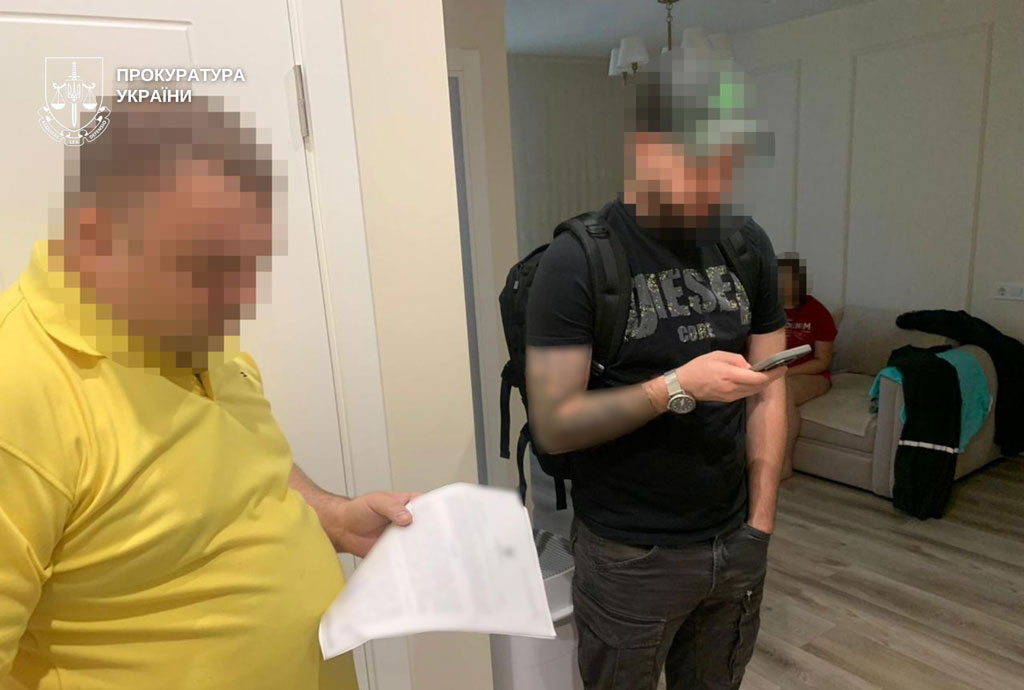 Присвоили более 3,3 млн. грн. на восстановлении жилья после обстрелов: в Днепре разоблачен чиновник горсовета и сообщники Присвоили более 3,3 млн. грн. на восстановлении жилья после обстрелов: в Днепре разоблачен чиновник горсовета и сообщники