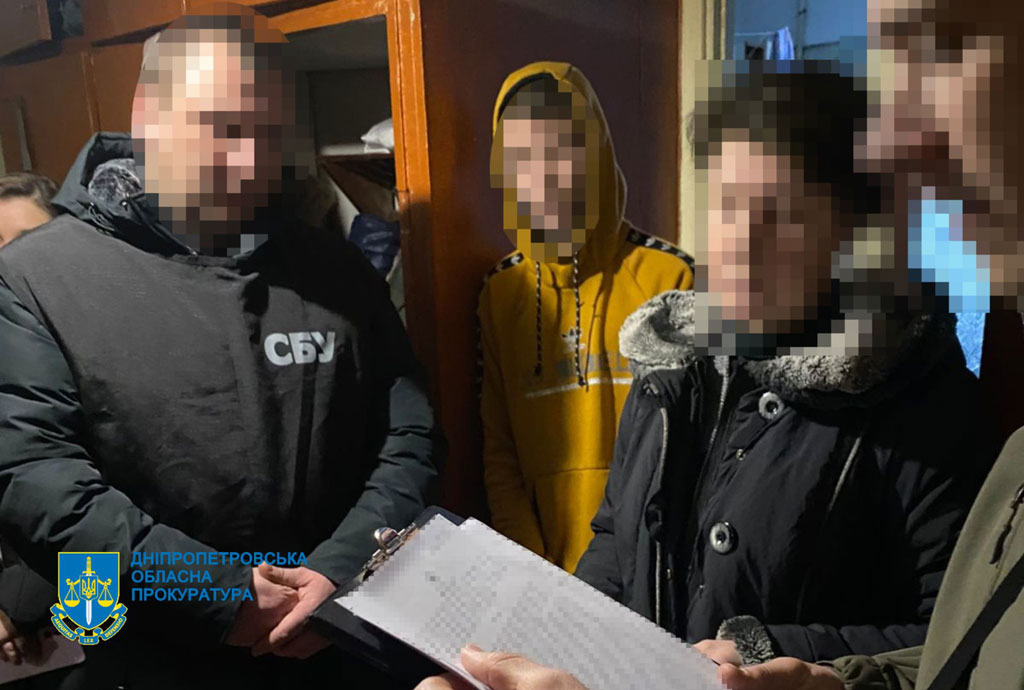 СБУ и Нацполиция задержали еще 5 поджигателей: среди них - женщина с несовершеннолетним сыном, выполнявших заказы рф СБУ и Нацполиция задержали еще 5 поджигателей: среди них - женщина с несовершеннолетним сыном, выполнявших заказы рф