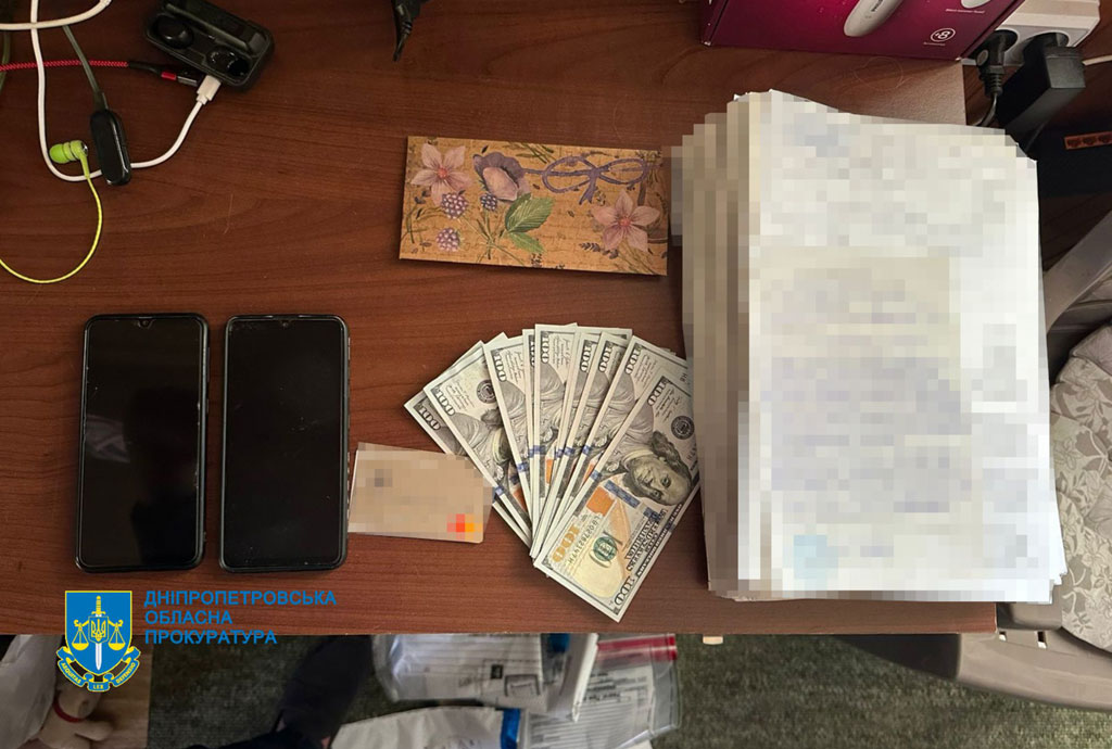 Уклонение от мобилизации за взятки: следователи Днепра сообщили о подозрении медработникам Уклонение от мобилизации за взятки: следователи Днепра сообщили о подозрении медработникам