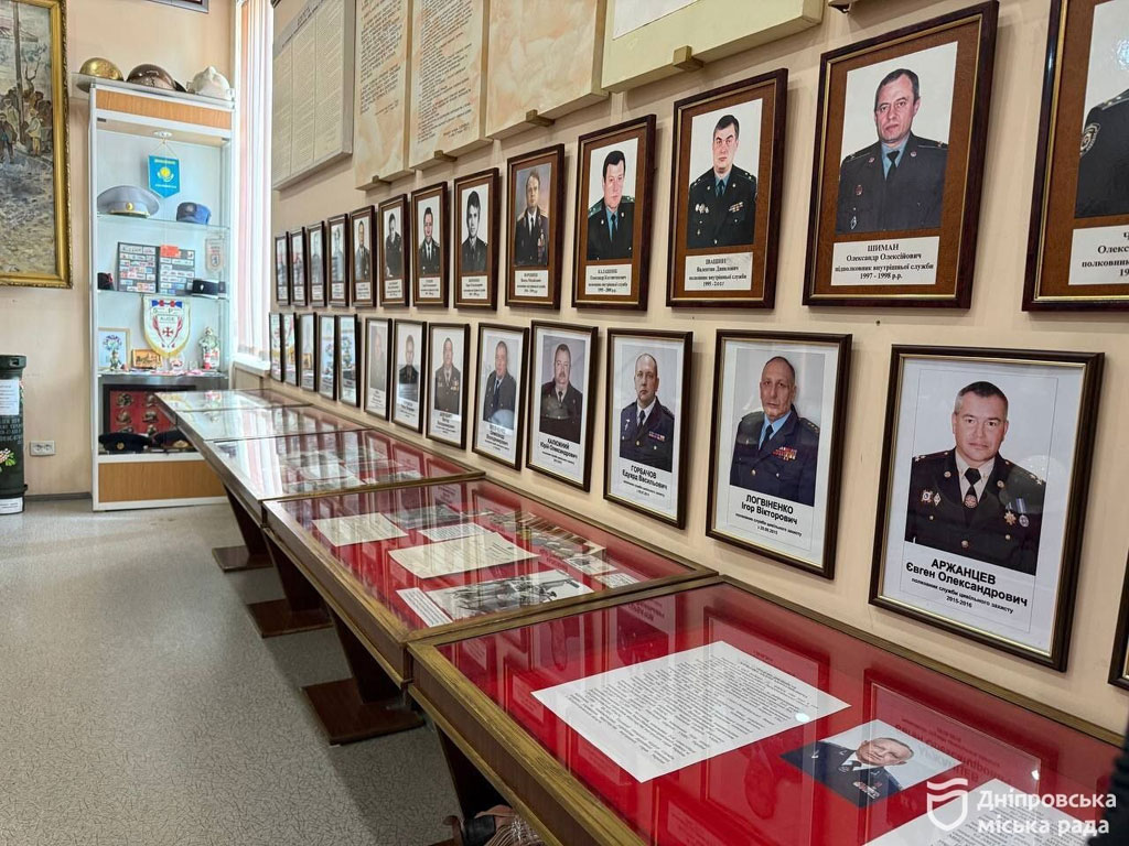 Пожарные автомобили и героические спасатели: в Днепре работает уникальный музей ГСЧС Пожарные автомобили и героические спасатели: в Днепре работает уникальный музей ГСЧС