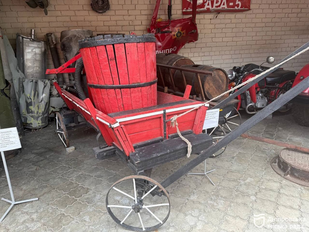 Пожарные автомобили и героические спасатели: в Днепре работает уникальный музей ГСЧС Пожарные автомобили и героические спасатели: в Днепре работает уникальный музей ГСЧС