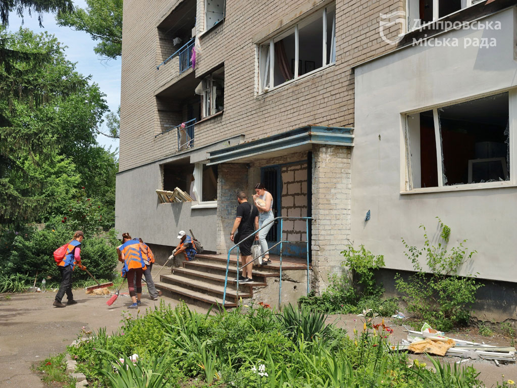 Один из самых дерзких ударов по Днепру. Филатов назвал ущерб утренней атаки 24 июня россиян на город Один из самых дерзких ударов по Днепру. Филатов назвал ущерб утренней атаки 24 июня россиян на город
