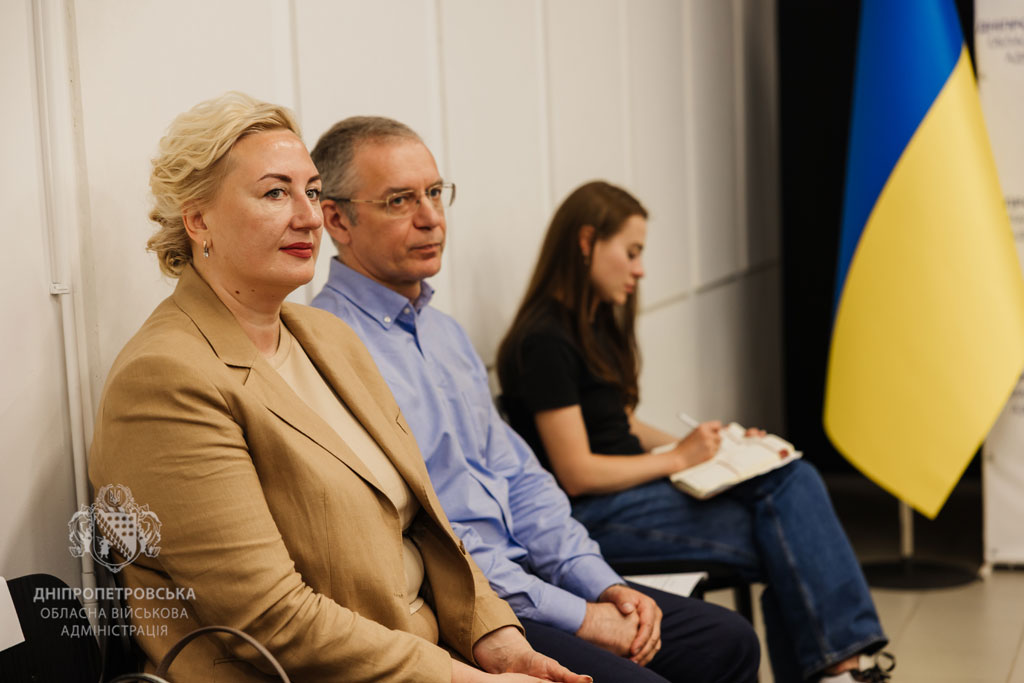 С визитом в Днепропетровской области заместитель руководителя Офиса Президента Украины Ирина Верещук С визитом в Днепропетровской области заместитель руководителя Офиса Президента Украины Ирина Верещук