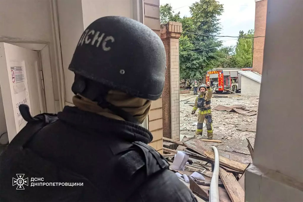 Из-за вражеских обстрелов на Днепропетровщине есть погибший и раненные: полиция документирует последствия военных преступлений Из-за вражеских обстрелов на Днепропетровщине есть погибший и раненные: полиция документирует последствия военных преступлений