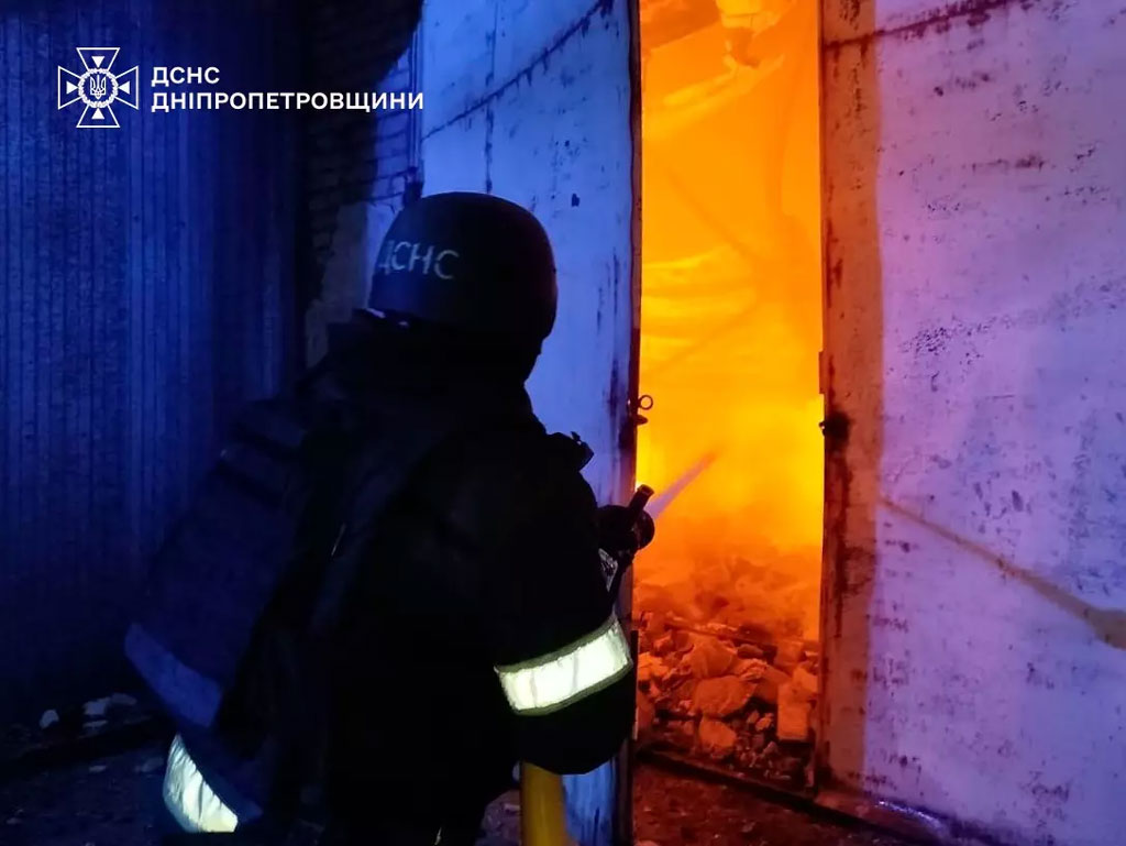 В течение суток враг атаковал Днепропетровскую область – есть погибшие и пострадавшие: полиция работает на местах атаки и принимает сообщения от пострадавших В течение суток враг атаковал Днепропетровскую область – есть погибшие и пострадавшие: полиция работает на местах атаки и принимает сообщения от пострадавших