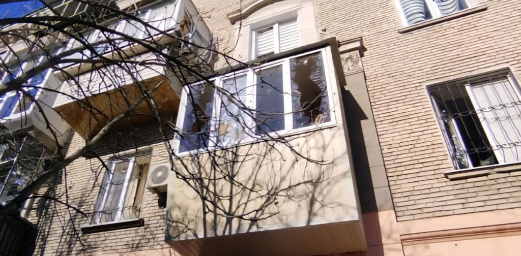 В течение суток враг атаковал Днепропетровскую область – есть погибшие и пострадавшие: полиция работает на местах атаки и принимает сообщения от пострадавших В течение суток враг атаковал Днепропетровскую область – есть погибшие и пострадавшие: полиция работает на местах атаки и принимает сообщения от пострадавших