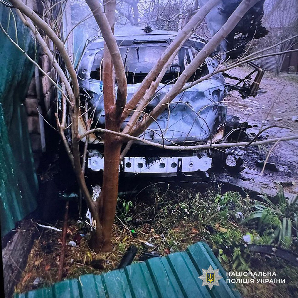 Восемь прифронтовых общин Днепропетровщины были атакованы врагом, есть раненые и погибший: полицейские продолжают сбор вещественных доказательств Восемь прифронтовых общин Днепропетровщины были атакованы врагом, есть раненые и погибший: полицейские продолжают сбор вещественных доказательств