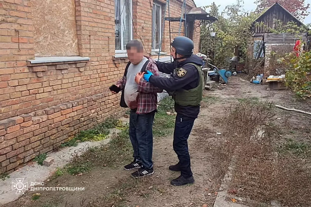 На Днепропетровщине в результате российских обстрелов ранен мужчина На Днепропетровщине в результате российских обстрелов ранен мужчина