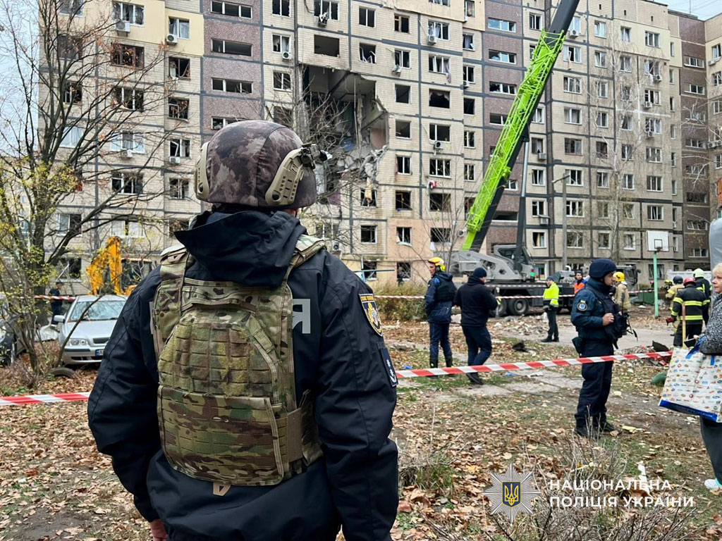 Комбинированная массированная атака РФ на Днепр и область: есть погибшие и раненые Комбинированная массированная атака РФ на Днепр и область: есть погибшие и раненые