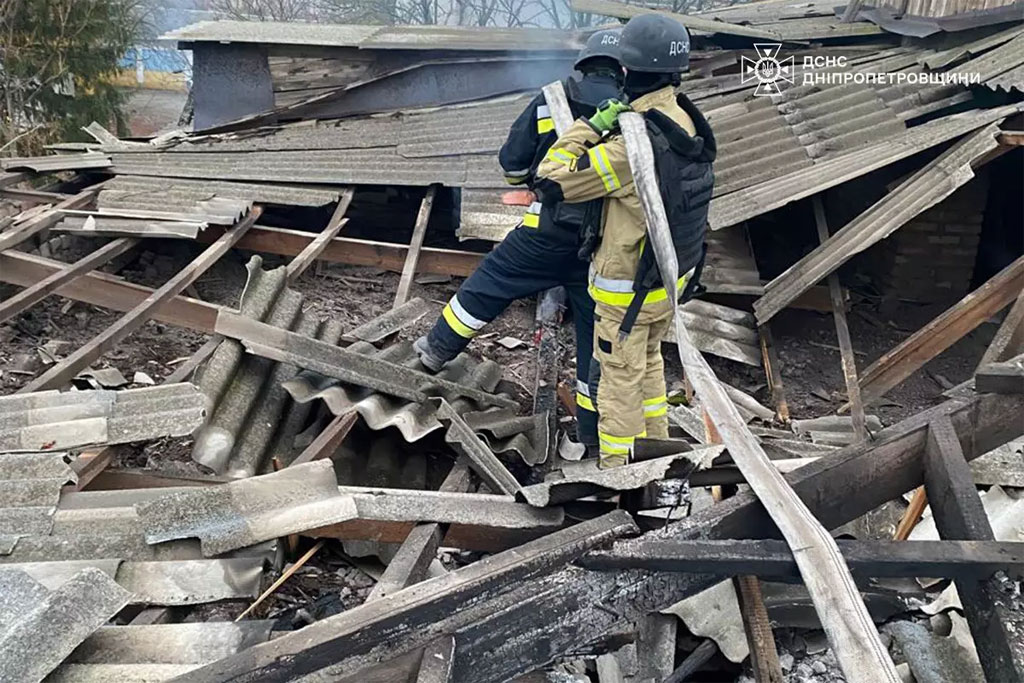 Пять общин Днепропетровщины получили удары врага, есть пострадавшие: полицейские выясняют последствия вражеских атак Пять общин Днепропетровщины получили удары врага, есть пострадавшие: полицейские выясняют последствия вражеских атак