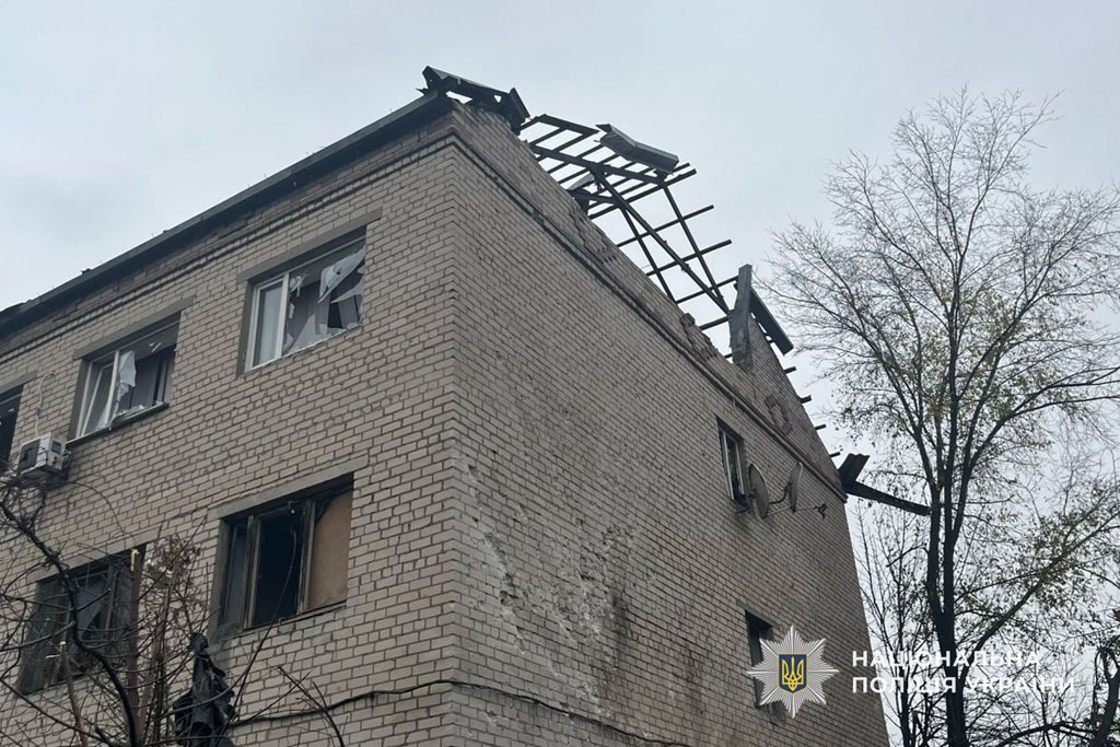 Враг атаковал Днепропетровщину 11-12 ноября – погиб человек, повреждены гражданские объекты: полицейские фиксируют последствия военных преступлений россиян Враг атаковал Днепропетровщину 11-12 ноября – погиб человек, повреждены гражданские объекты: полицейские фиксируют последствия военных преступлений россиян