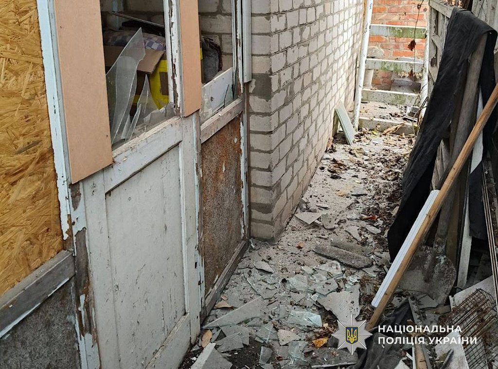 Враг атаковал Днепропетровщину 11-12 ноября – погиб человек, повреждены гражданские объекты: полицейские фиксируют последствия военных преступлений россиян Враг атаковал Днепропетровщину 11-12 ноября – погиб человек, повреждены гражданские объекты: полицейские фиксируют последствия военных преступлений россиян