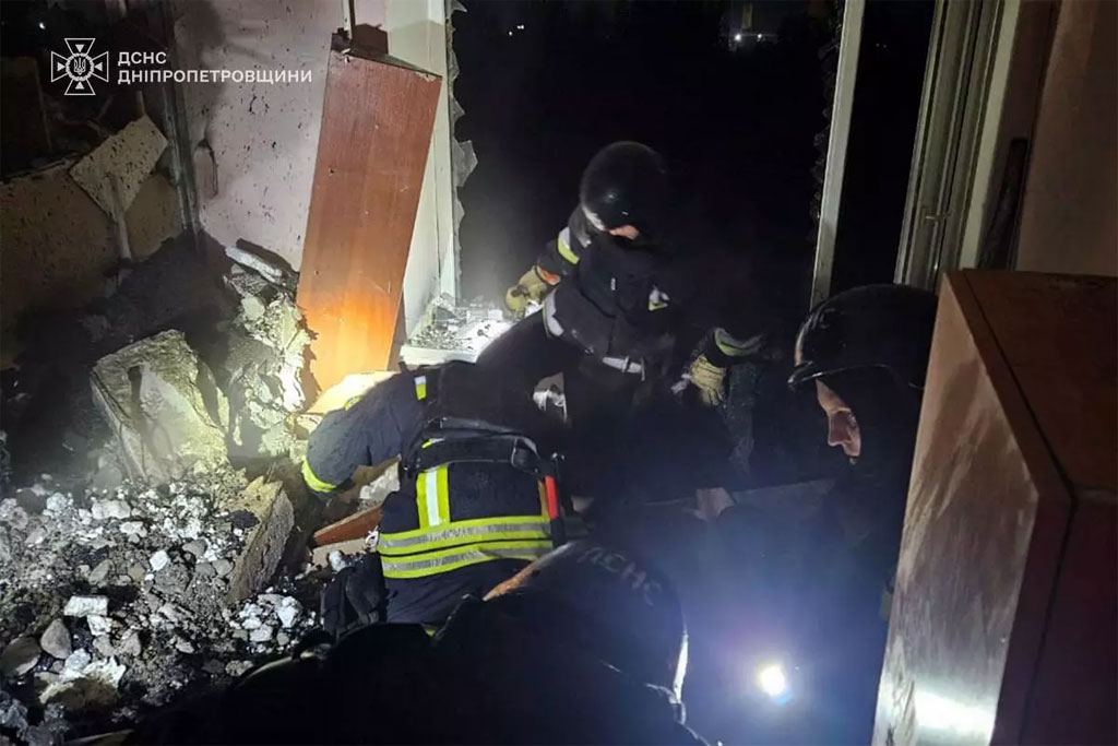 Враг атаковал Днепропетровщину 11-12 ноября – погиб человек, повреждены гражданские объекты: полицейские фиксируют последствия военных преступлений россиян Враг атаковал Днепропетровщину 11-12 ноября – погиб человек, повреждены гражданские объекты: полицейские фиксируют последствия военных преступлений россиян