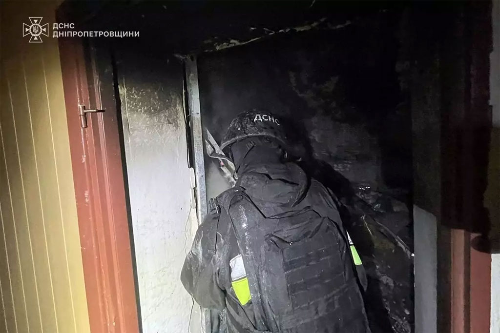 Враг атаковал Днепропетровщину 11-12 ноября – погиб человек, повреждены гражданские объекты: полицейские фиксируют последствия военных преступлений россиян Враг атаковал Днепропетровщину 11-12 ноября – погиб человек, повреждены гражданские объекты: полицейские фиксируют последствия военных преступлений россиян