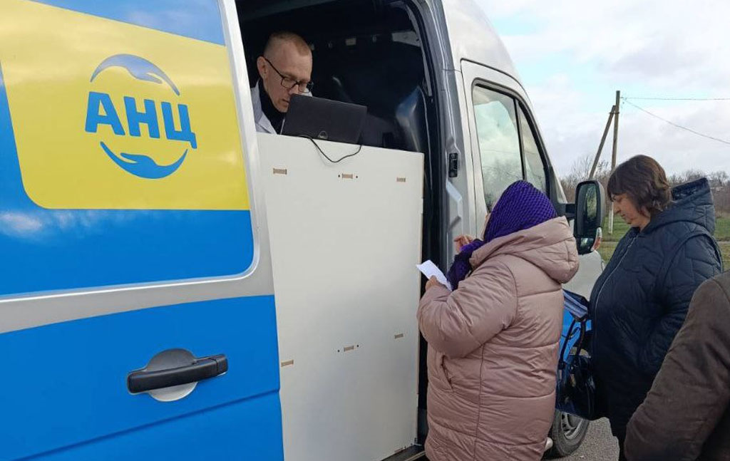 Будет доставлять необходимые лекарства людям на Днепропетровщине: мобильная аптека отправилась в рейс Будет доставлять необходимые лекарства людям на Днепропетровщине: мобильная аптека отправилась в рейс
