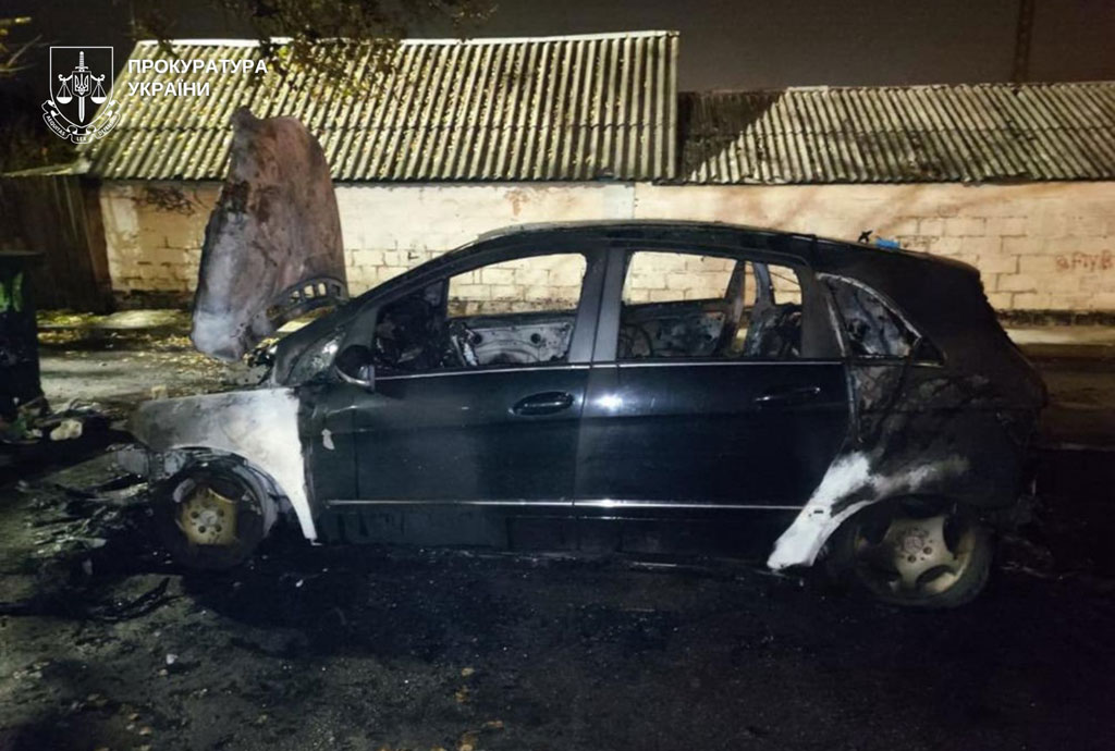 Поджог элитных автомобилей по заказу: оперативники Днепра задержали подозреваемого Поджог элитных автомобилей по заказу: оперативники Днепра задержали подозреваемого