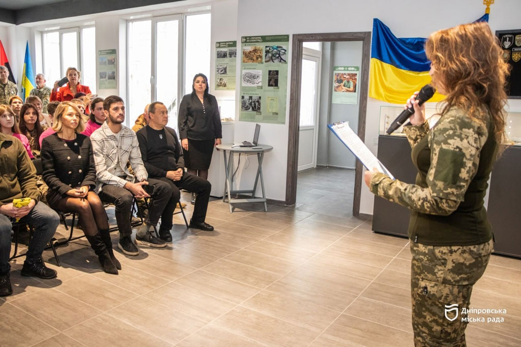 В Днепре открыт обновленный Музей истории Надпорожья: Интерактивное пространство, объединяющее историю и героизм современности В Днепре открыт обновленный Музей истории Надпорожья: Интерактивное пространство, объединяющее историю и героизм современности