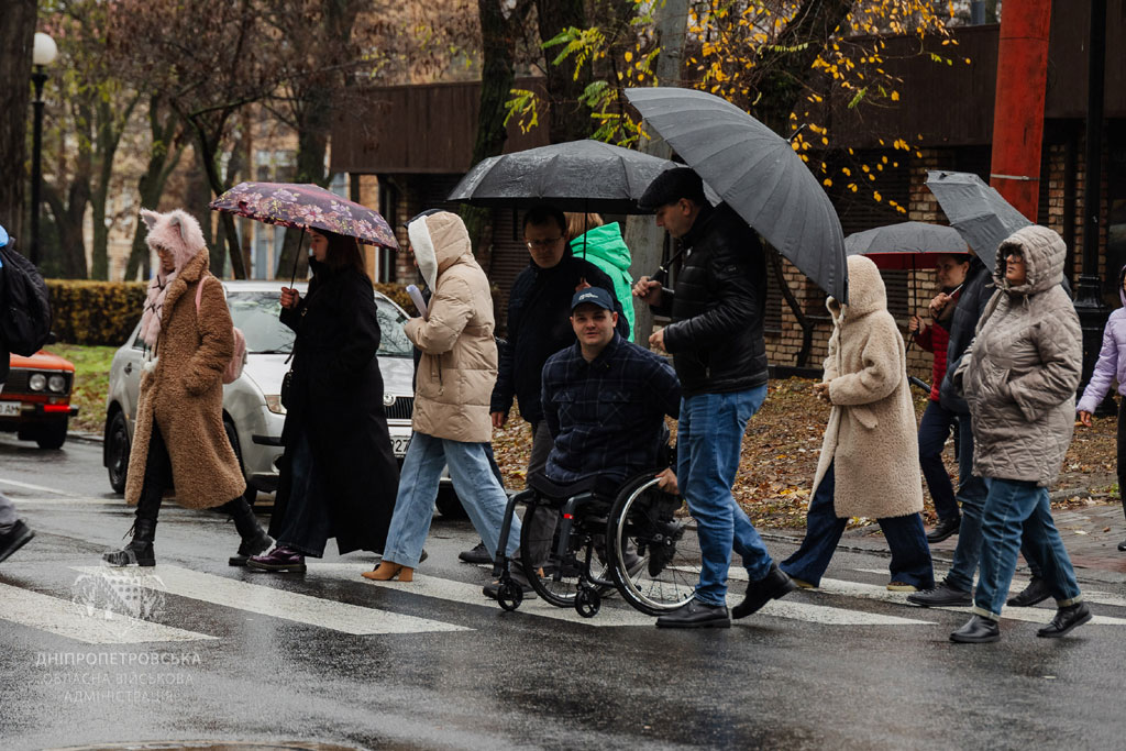 Тест-драйв безбарьерного маршрута: в Днепре проинспектировали выполненную часть флагманского проекта Тест-драйв безбарьерного маршрута: в Днепре проинспектировали выполненную часть флагманского проекта