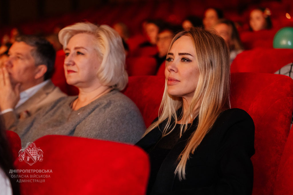 На Днепропетровщине отметили победителей и призеров областного детского фестиваля «Зіркові#Ми» На Днепропетровщине отметили победителей и призеров областного детского фестиваля «Зіркові#Ми»