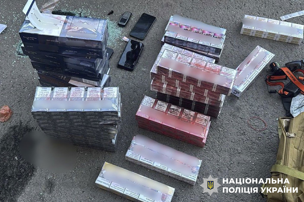 Похитили табачные изделия на сумму почти 400 тысяч гривен: в Кривом Роге полиция задержала группу лиц за серию имущественных преступлений Похитили табачные изделия на сумму почти 400 тысяч гривен: в Кривом Роге полиция задержала группу лиц за серию имущественных преступлений