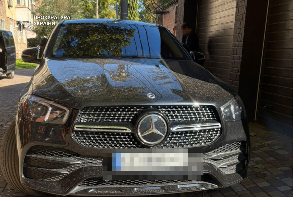 В Кривом Роге за незаконное лишение свободы местного жителя и вымогание средств за его освобождение полицейские задержали троих участников преступной группы В Кривом Роге за незаконное лишение свободы местного жителя и вымогание средств за его освобождение полицейские задержали троих участников преступной группы
