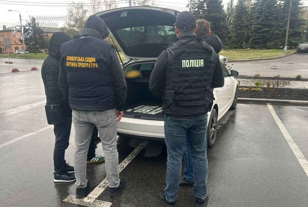 На Днепропетровщине разоблачены два человека, которые требовали деньги за содействие в сдаче водительских экзаменов На Днепропетровщине разоблачены два человека, которые требовали деньги за содействие в сдаче водительских экзаменов